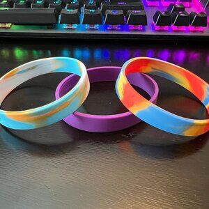 NWOT - Set of 3 Road iD Silicone Bands - XL